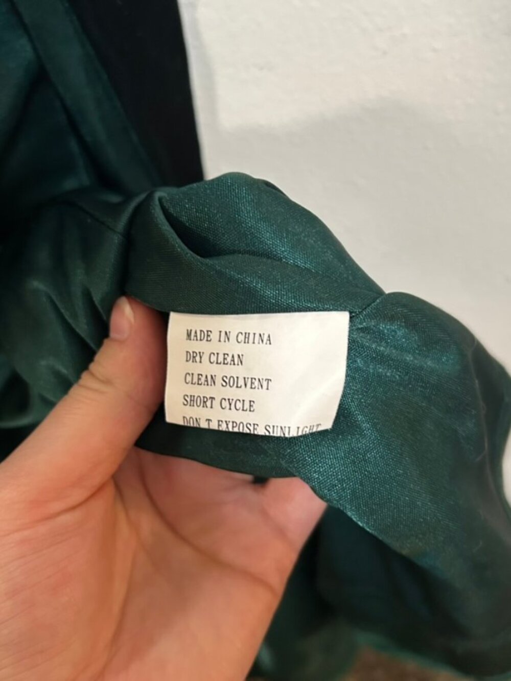 Revelry Rory Emerald Green Velvet Bridesmaid Dress Sz 6 Regular EUC - Picture 7 of 7